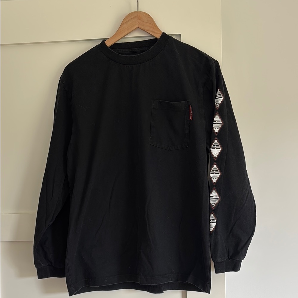 Independent Brand Men’s Long Sleeve Shirt Size Large
